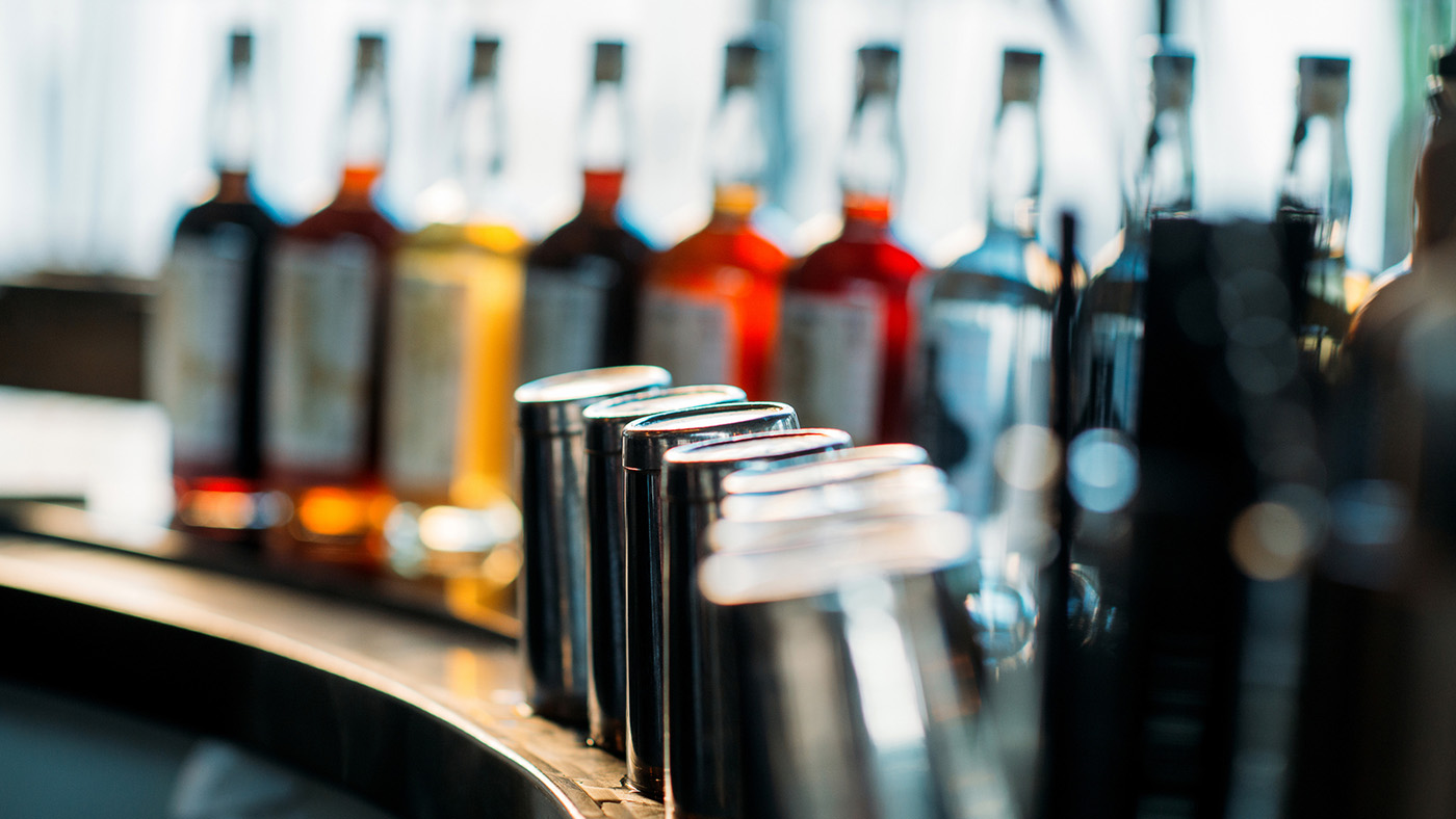 High-Tech Gadgets for At-Home Bartending
